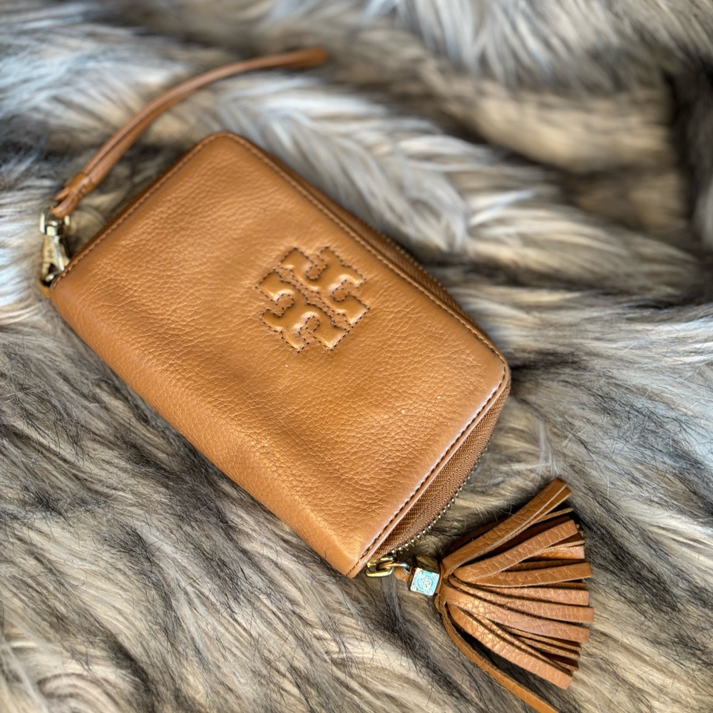 Tory Burch Thea Smartphone Wristlet Wallet